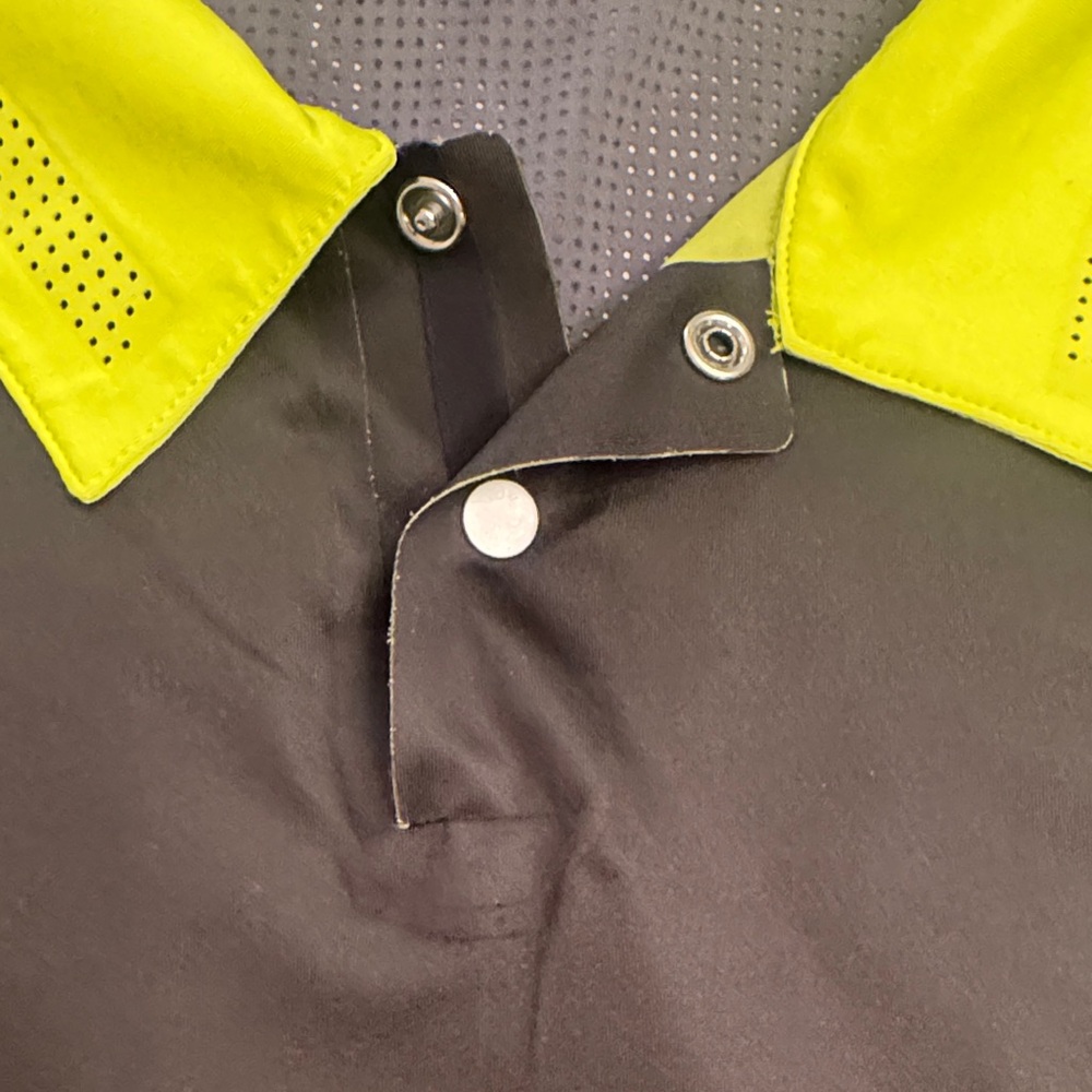 Nike Men's Yellow and Black Gradient Polo - Tiger Woods Collection - Picture 5 of 6